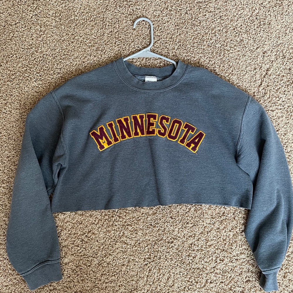 Minnesota cropped crewneck